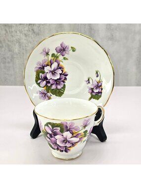 Royal Kent Tea Cup & Saucer Purple Violets Bone China Gold Trim England VL5109